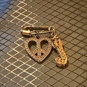 Bird by Juicy Couture Gold Heart Peace Brooch